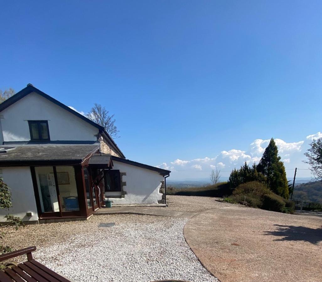 ניופורט Upper Grippath Farm Holiday Cottages מראה חיצוני תמונה